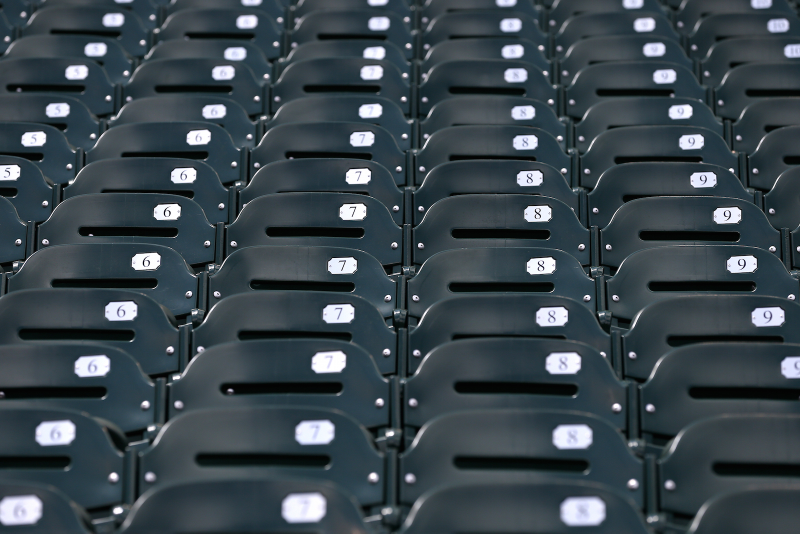 Illustration for article titled Photos: An empty stadium in Baltimore hosts a MLB baseball game